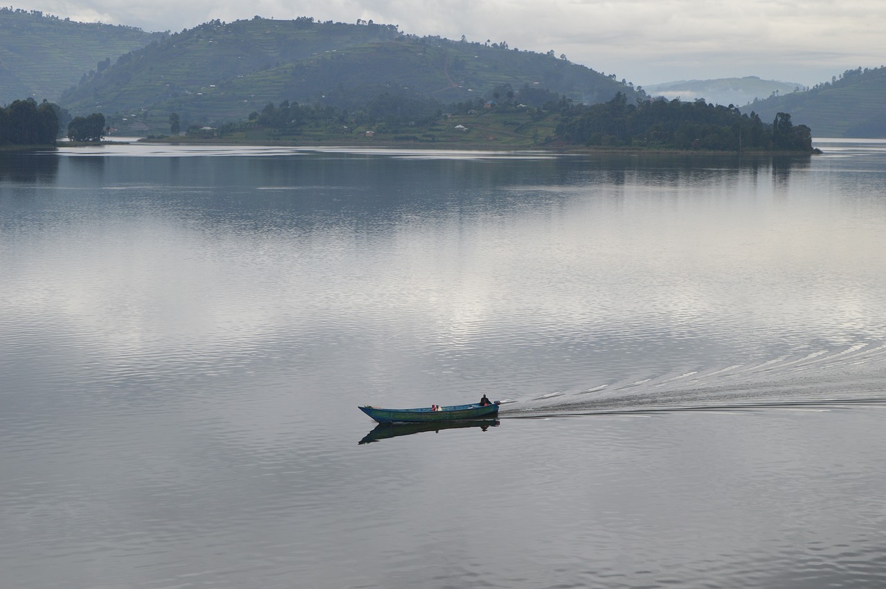 lake bunyonyi